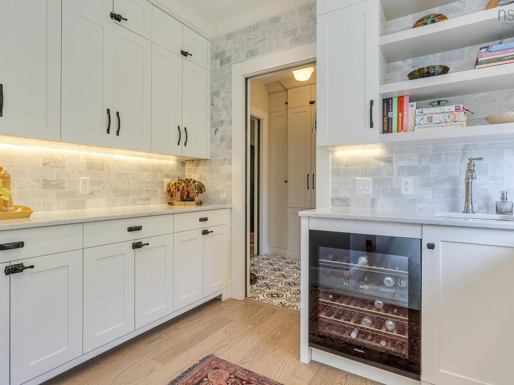 












1170 Rockcliffe Street

,
Halifax,




NS
B3H 3Y6

