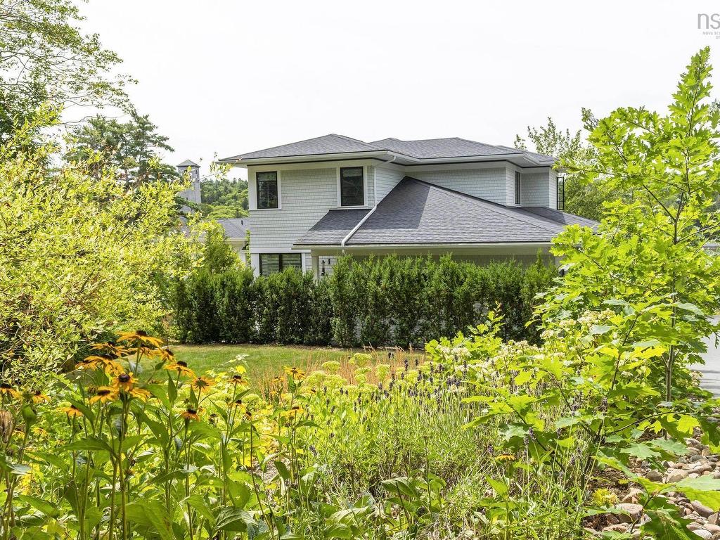 












1170 Rockcliffe Street

,
Halifax,




NS
B3H 3Y6

