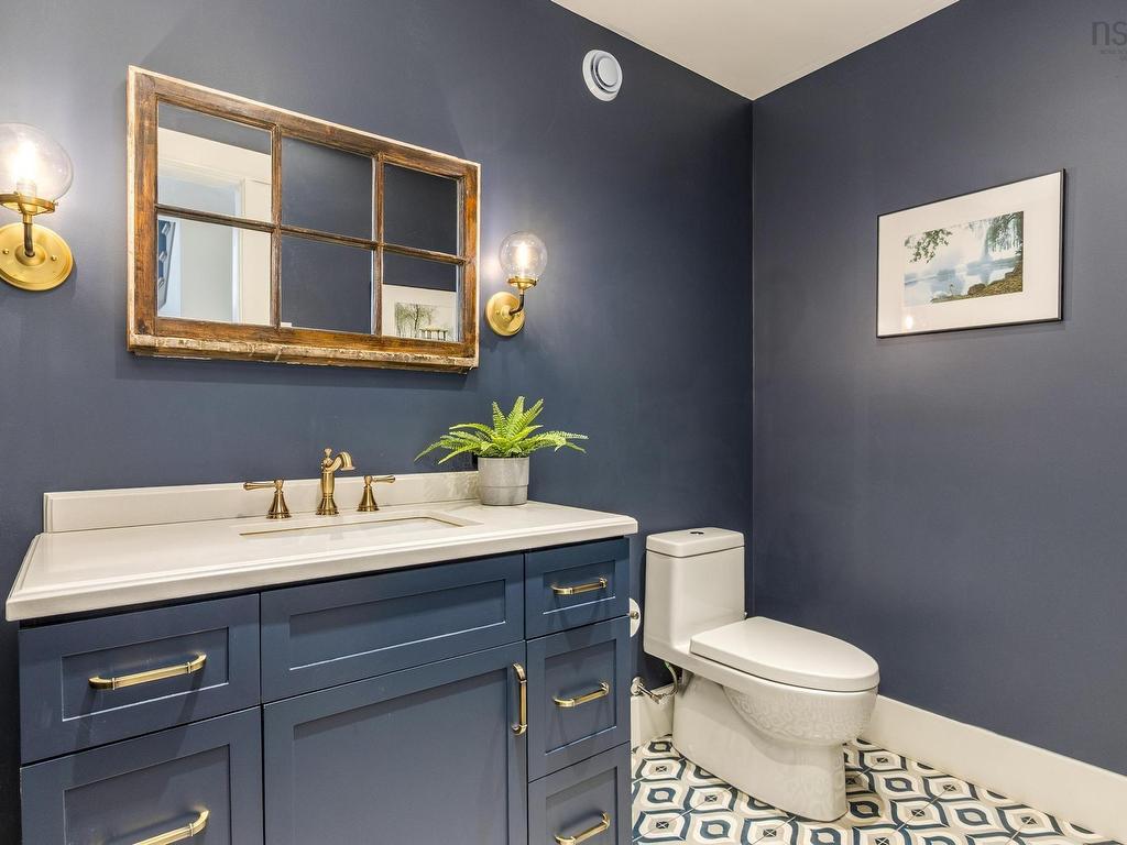 












1170 Rockcliffe Street

,
Halifax,




NS
B3H 3Y6

