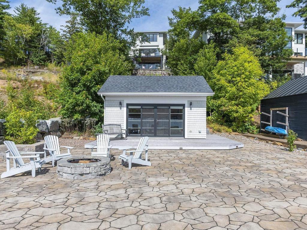 












1170 Rockcliffe Street

,
Halifax,




NS
B3H 3Y6

