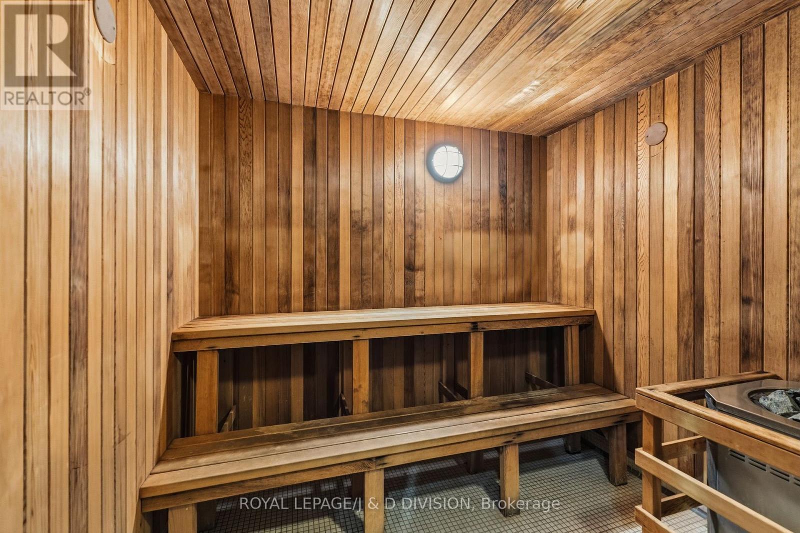 












1610 - 68 GRANGEWAY AVENUE

,
Toronto,




Ontario
M1H0A1

