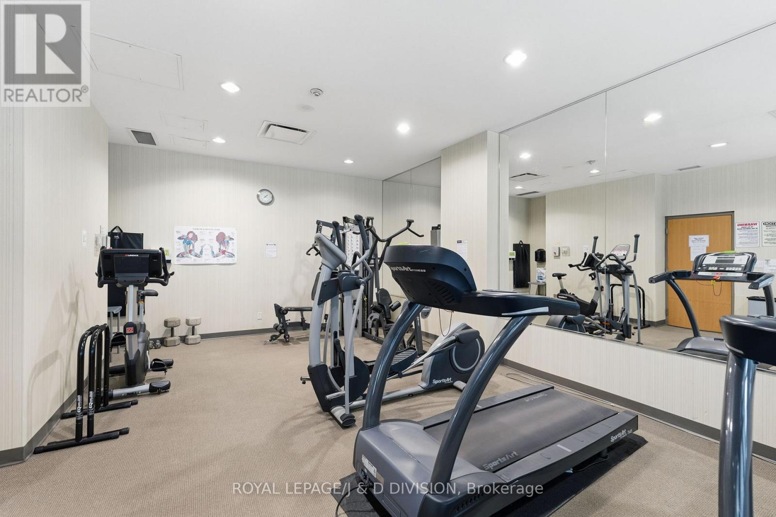 












1610 - 68 GRANGEWAY AVENUE

,
Toronto,




Ontario
M1H0A1

