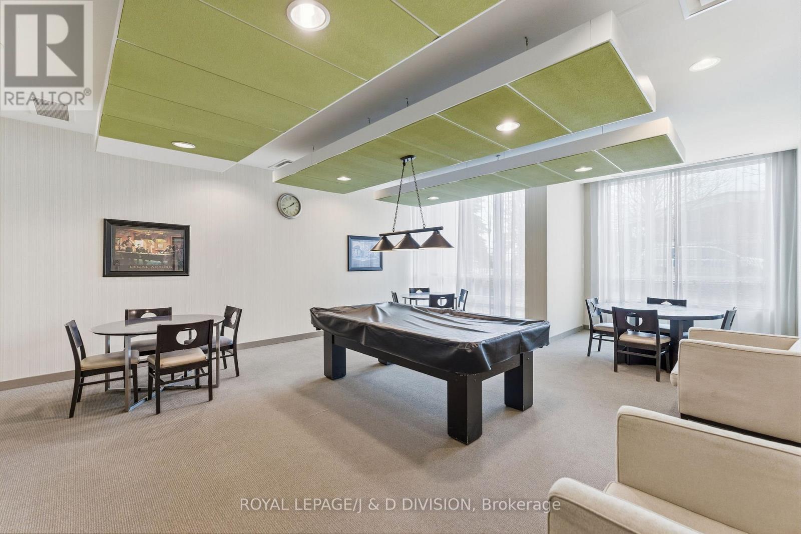 












1610 - 68 GRANGEWAY AVENUE

,
Toronto,




Ontario
M1H0A1

