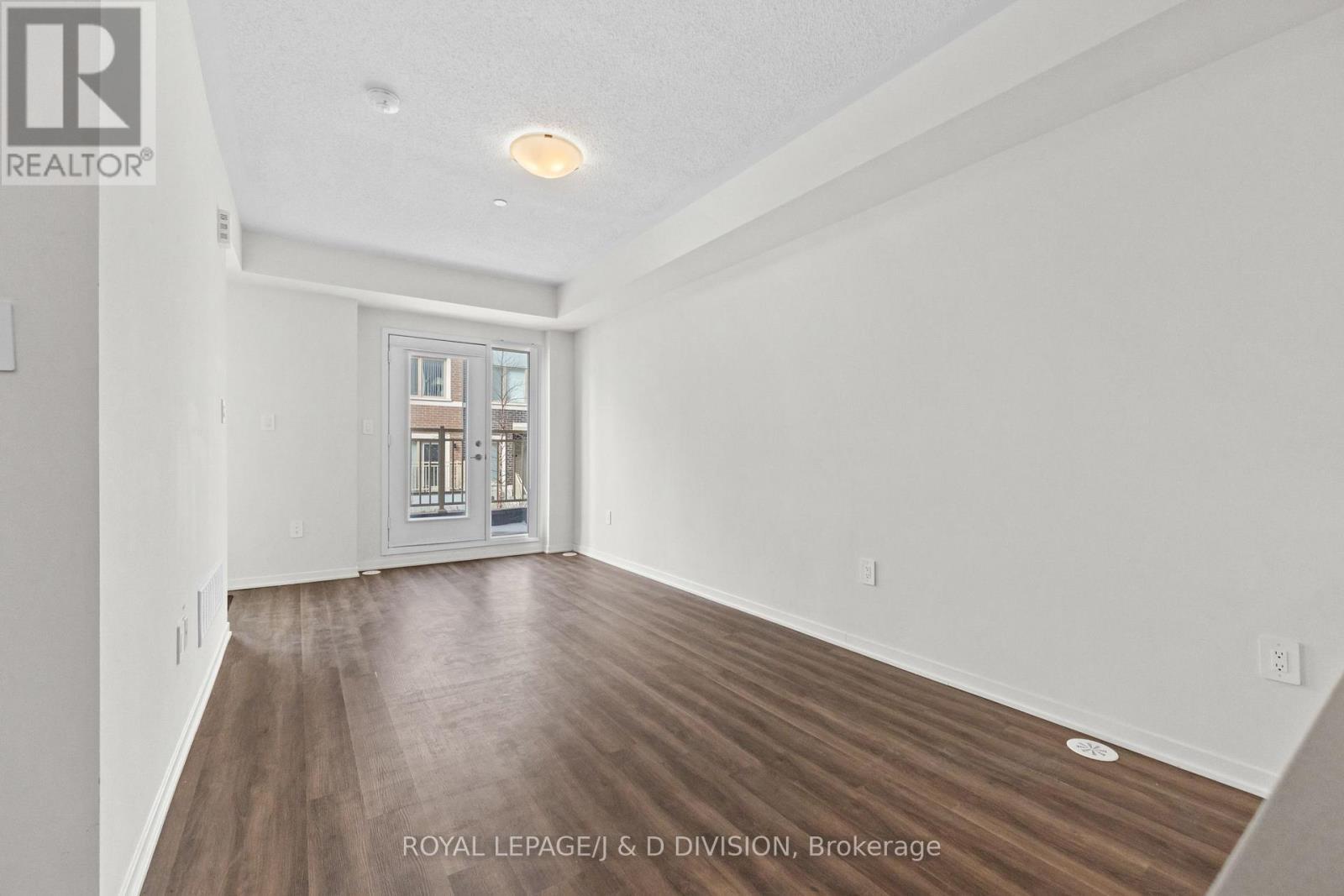 












57 - 31 HONEYCRISP CRESCENT

,
Vaughan,




Ontario
L4K0N6

