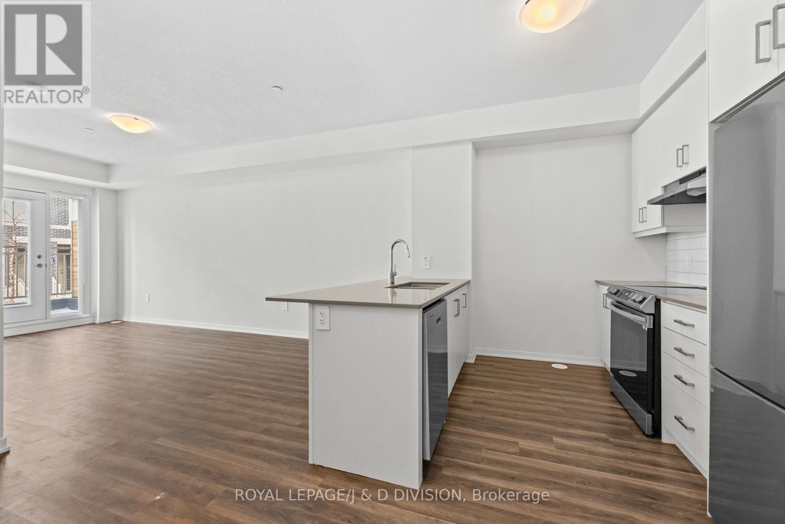 












57 - 31 HONEYCRISP CRESCENT

,
Vaughan,




Ontario
L4K0N6

