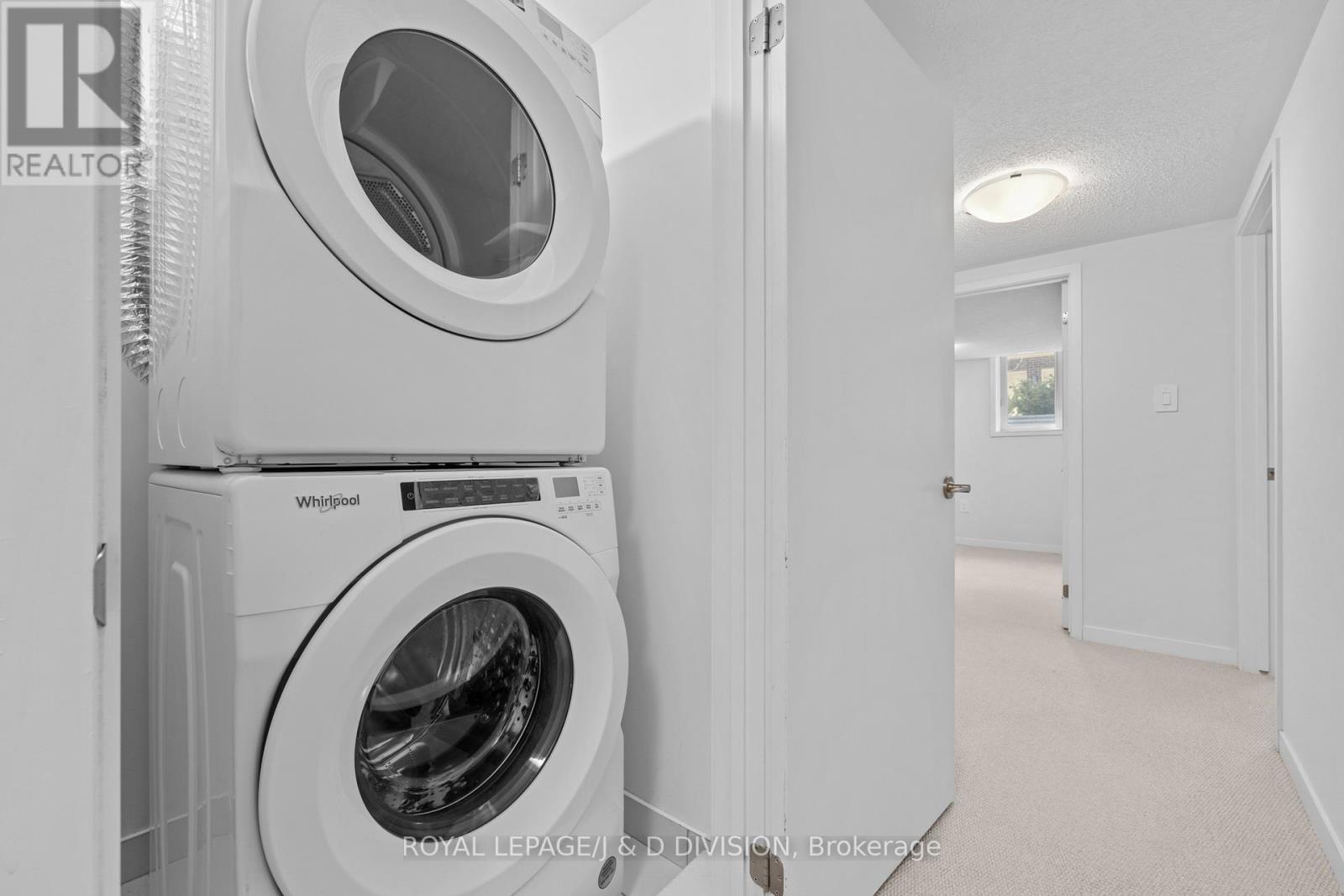 












57 - 31 HONEYCRISP CRESCENT

,
Vaughan,




Ontario
L4K0N6

