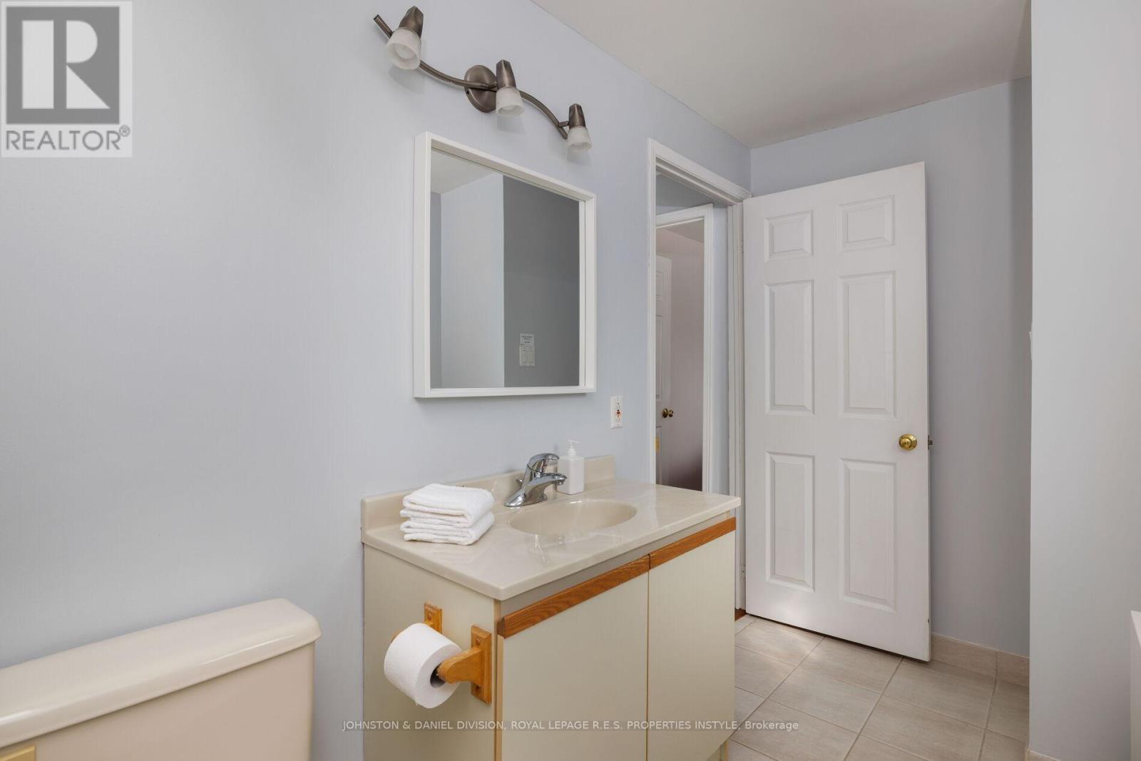 












130 FRANK RIVERS DRIVE

,
Toronto,




Ontario
M1W3N4

