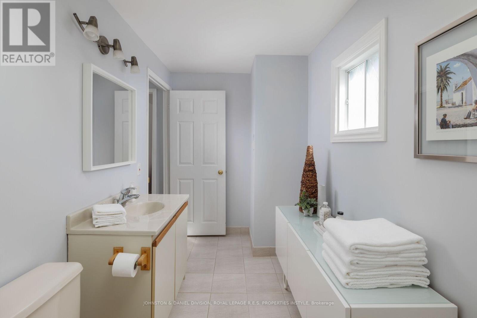 












130 FRANK RIVERS DRIVE

,
Toronto,




Ontario
M1W3N4

