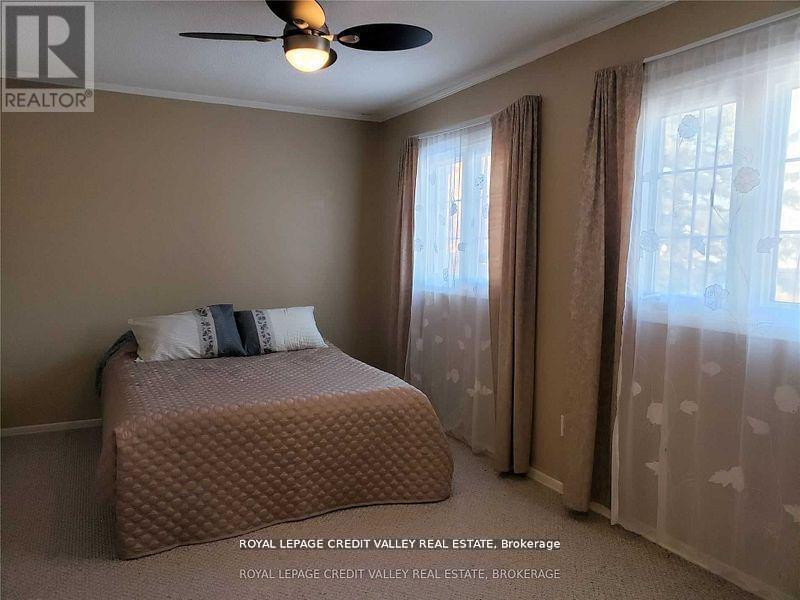 












24 SUTTER AVENUE

,
Brampton,




Ontario
L6Z1G7

