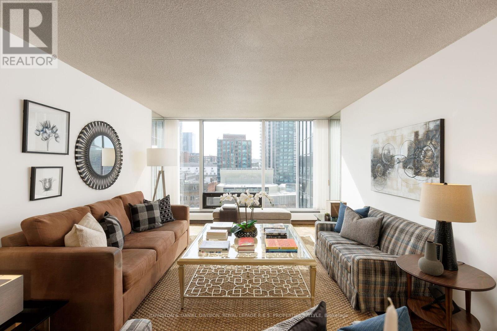 












901 - 30 WELLINGTON STREET E

,
Toronto,




Ontario
M5E1S3

