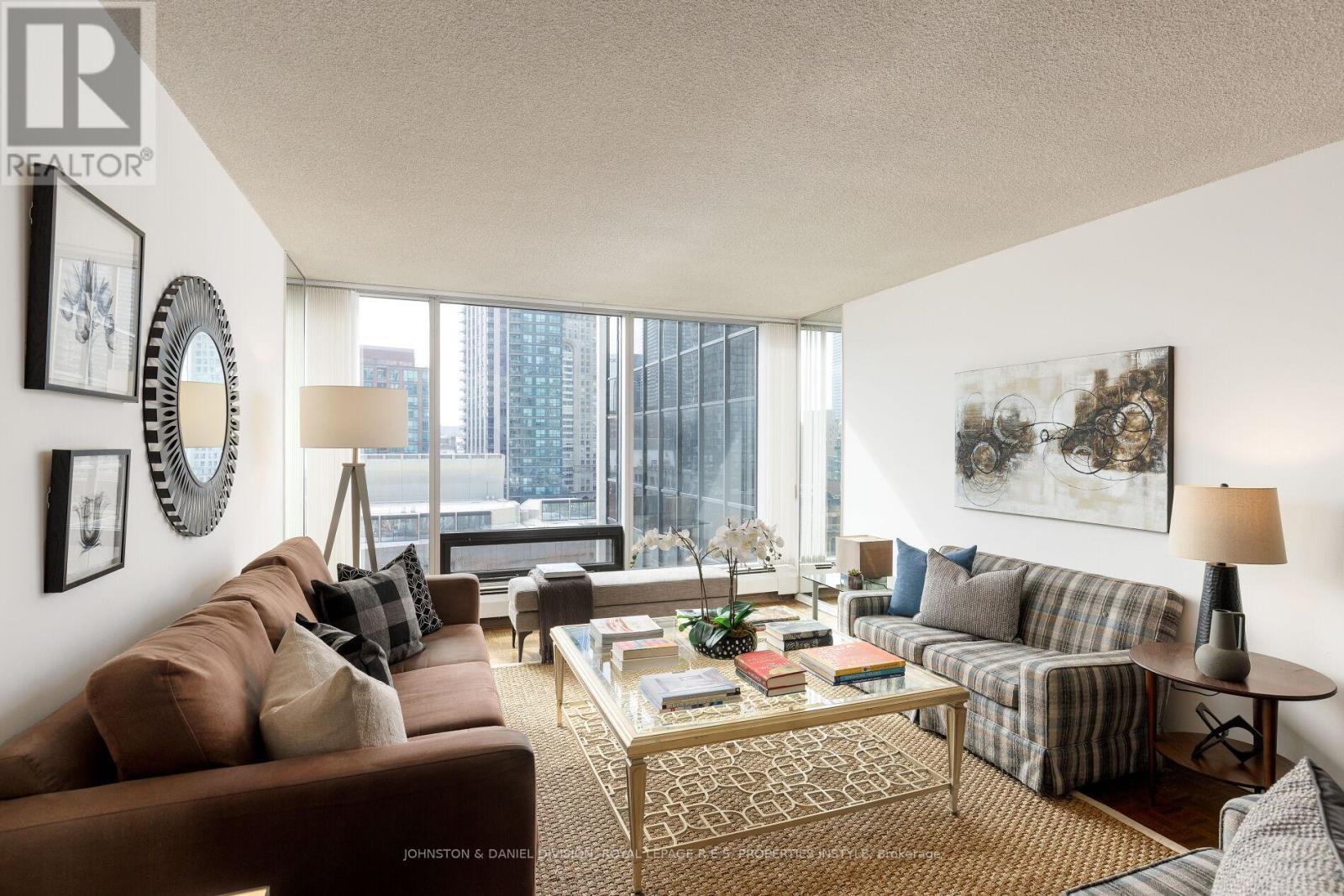 












901 - 30 WELLINGTON STREET E

,
Toronto,




Ontario
M5E1S3

