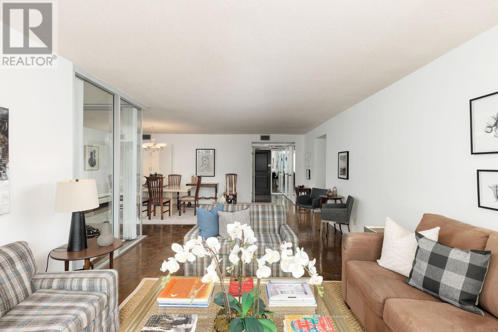 












901 - 30 WELLINGTON STREET E

,
Toronto,




Ontario
M5E1S3

