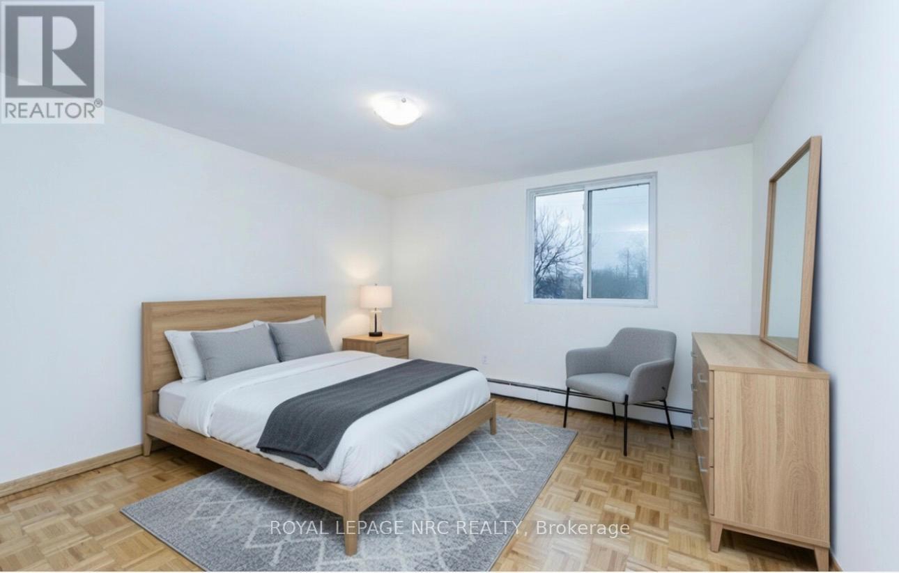 












209 - 264 GRANTHAM AVENUE

,
St. Catharines (Carlton/Bunting),




Ontario
L2M5B5

