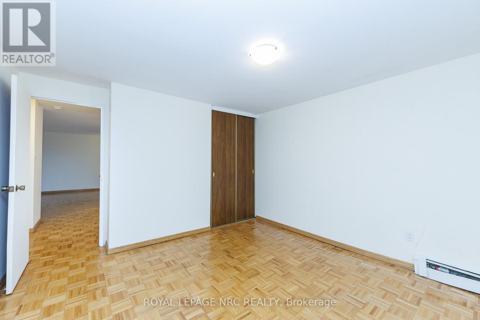 












209 - 264 GRANTHAM AVENUE

,
St. Catharines (Carlton/Bunting),




Ontario
L2M5B5

