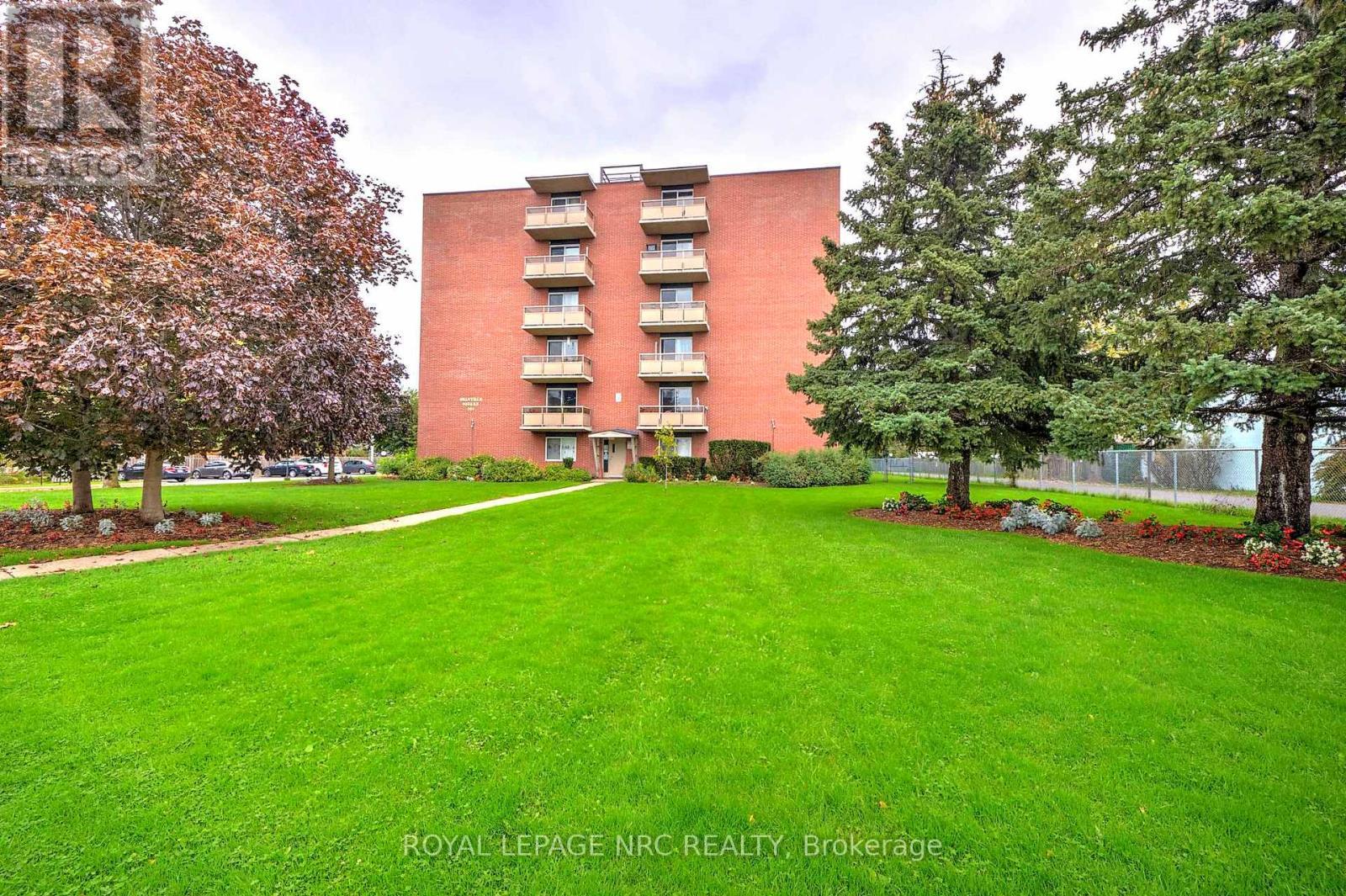 












209 - 264 GRANTHAM AVENUE

,
St. Catharines (Carlton/Bunting),




Ontario
L2M5B5

