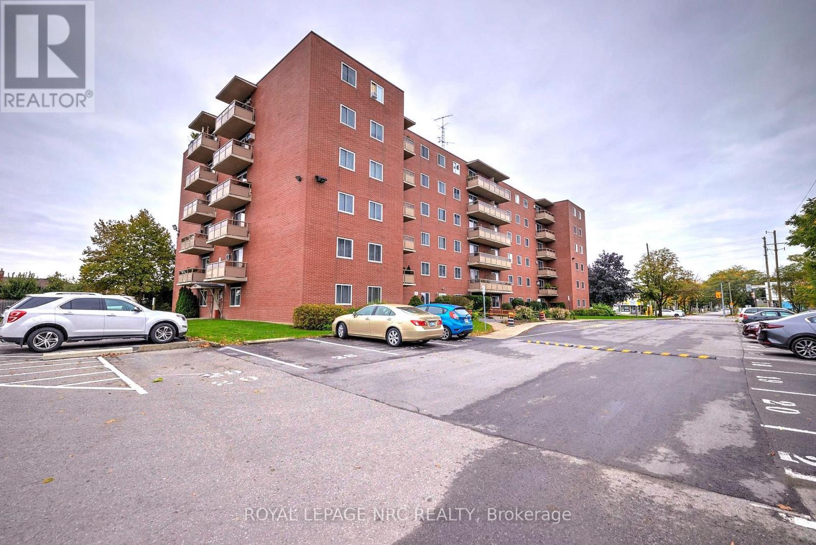 












209 - 264 GRANTHAM AVENUE

,
St. Catharines (Carlton/Bunting),




Ontario
L2M5B5

