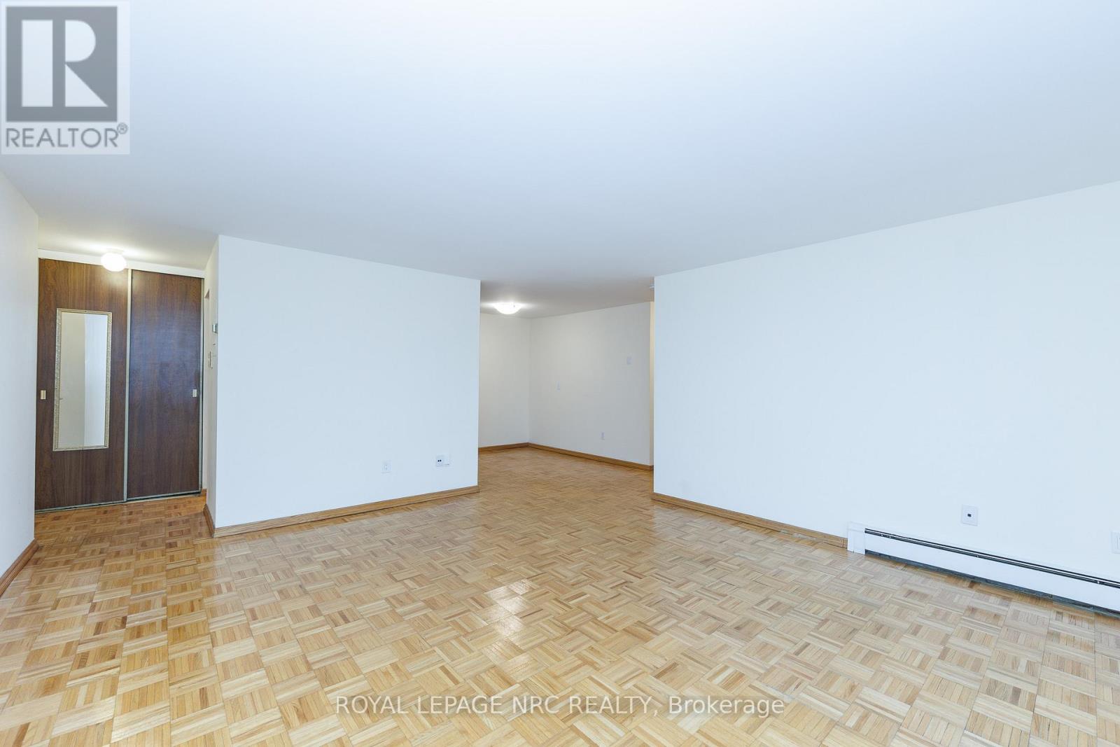 












209 - 264 GRANTHAM AVENUE

,
St. Catharines (Carlton/Bunting),




Ontario
L2M5B5

