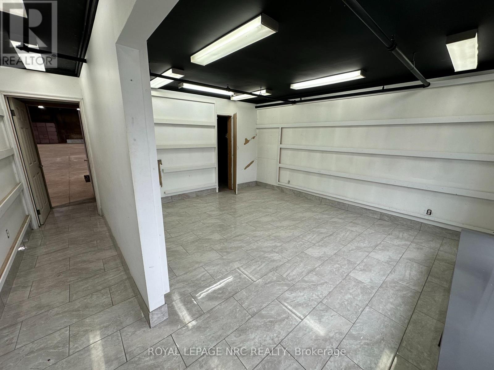 












3 - 580 READ ROAD

,
St. Catharines (Port Weller),




Ontario
L2R7K6

