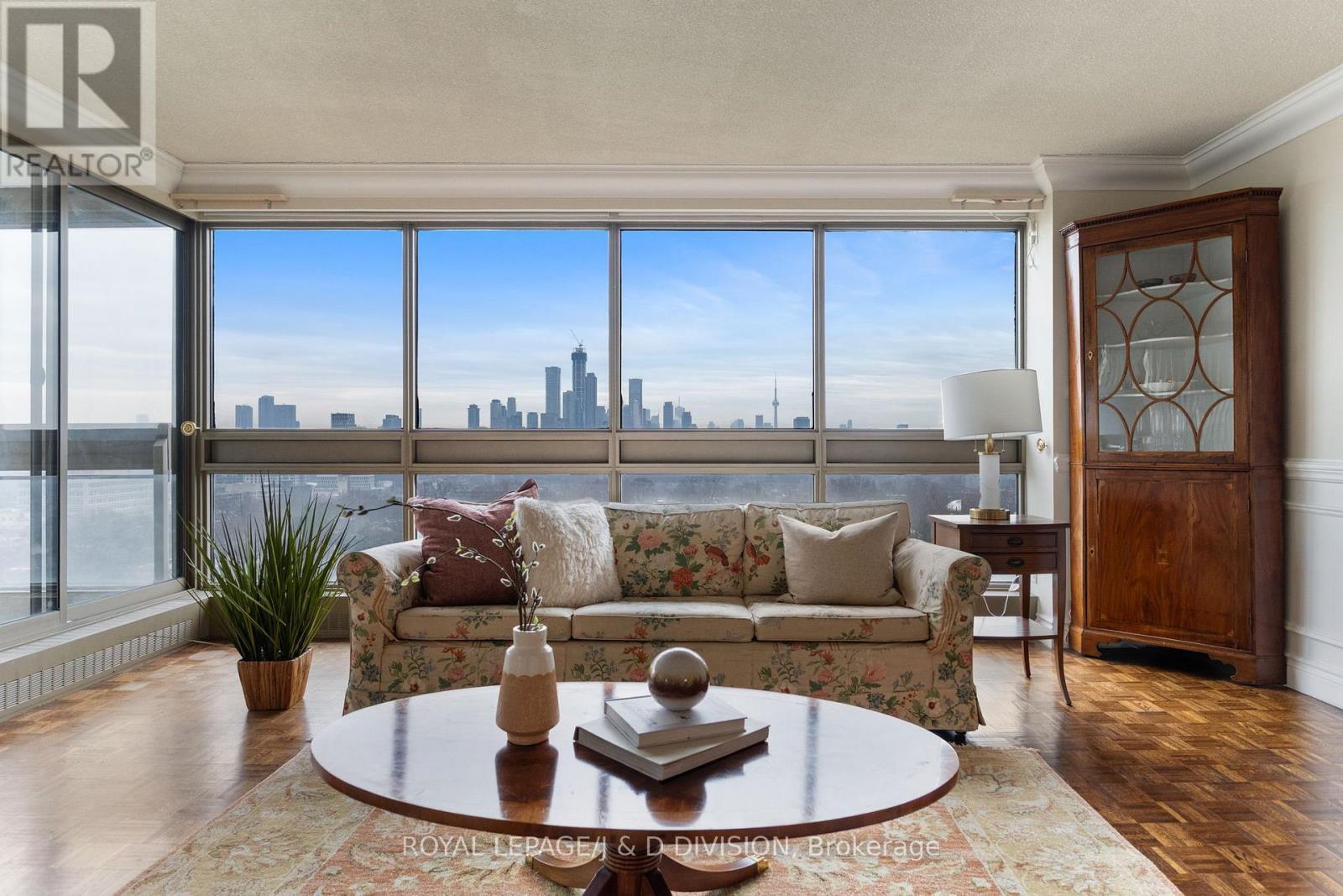 












1405 - 63 ST CLAIR AVENUE W

,
Toronto,




Ontario
M4V2Y9

