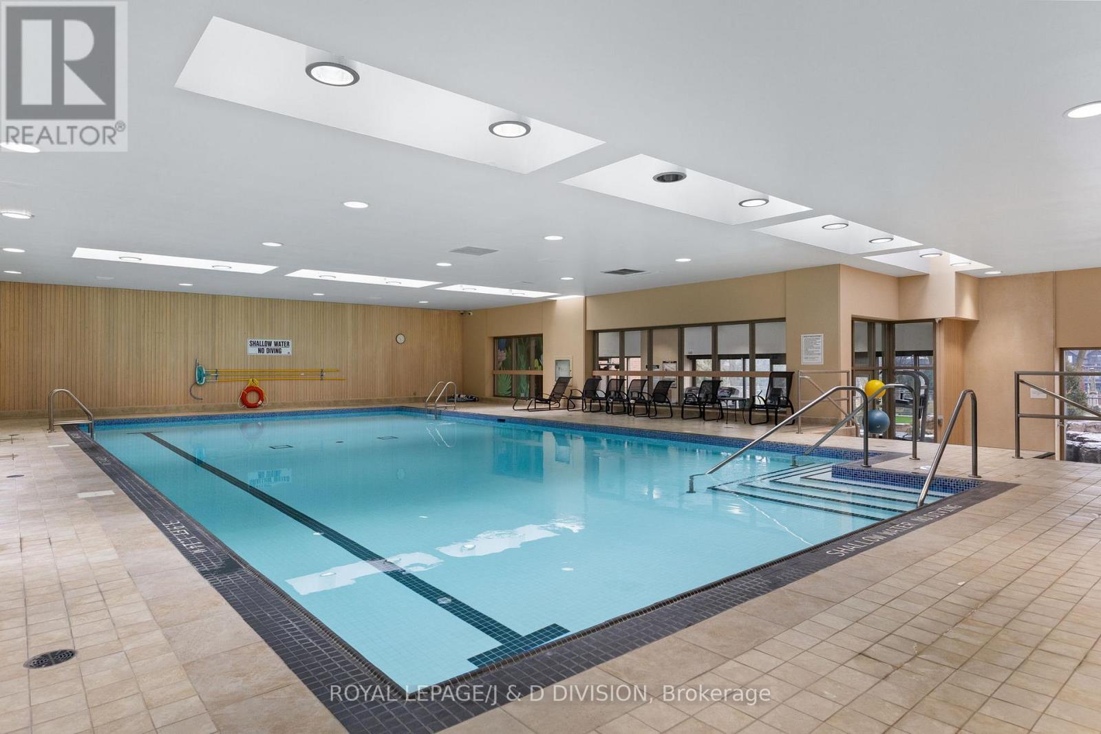 












1405 - 63 ST CLAIR AVENUE W

,
Toronto,




Ontario
M4V2Y9

