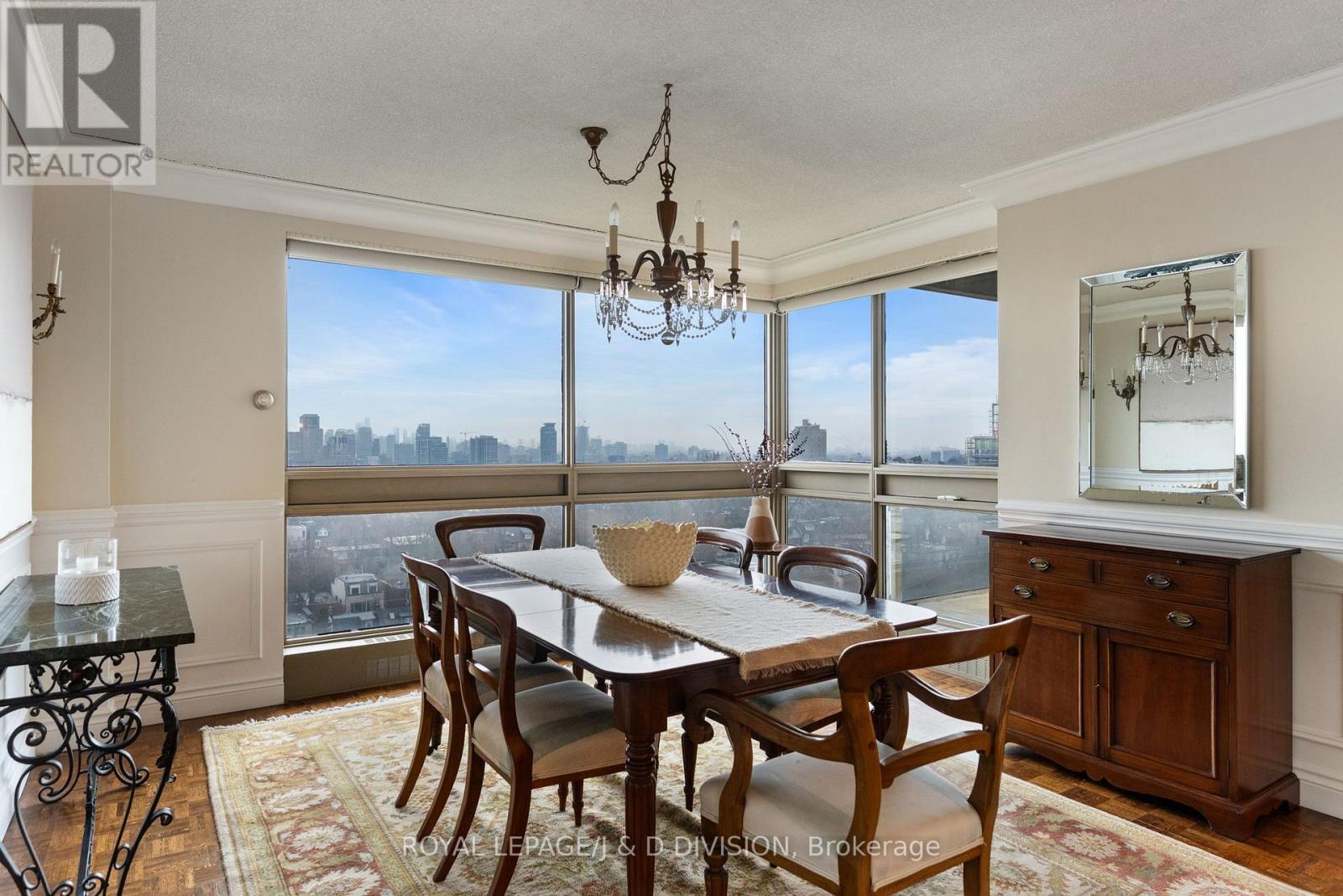 












1405 - 63 ST CLAIR AVENUE W

,
Toronto,




Ontario
M4V2Y9

