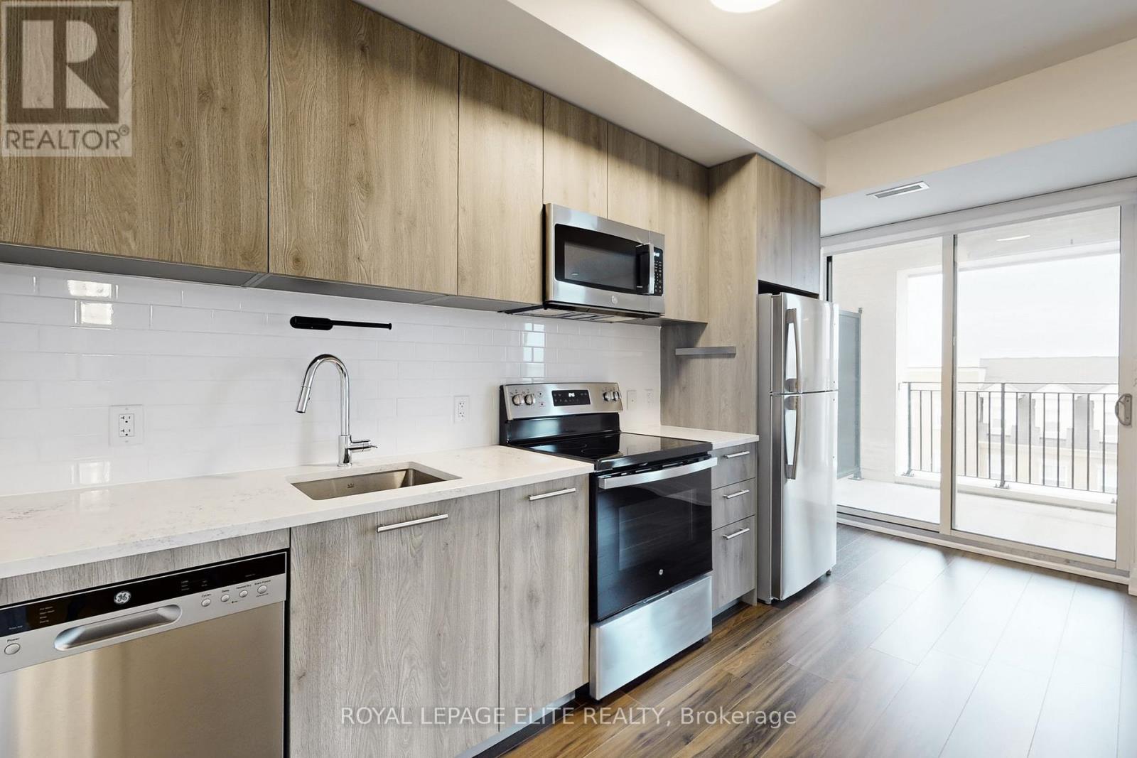 












313 - 101 CATHEDRAL HIGH STREET

,
Markham,




Ontario
L6C3L8


