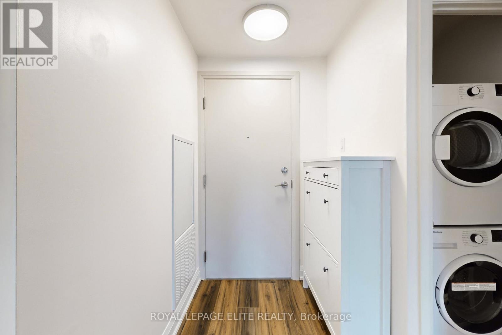 












313 - 101 CATHEDRAL HIGH STREET

,
Markham,




Ontario
L6C3L8

