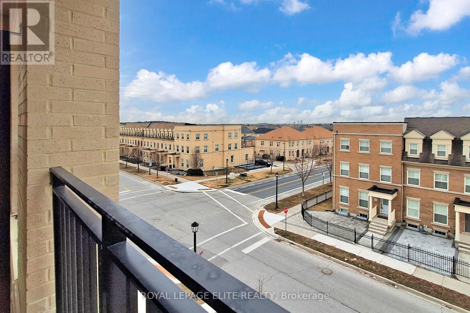 












313 - 101 CATHEDRAL HIGH STREET

,
Markham,




Ontario
L6C3L8

