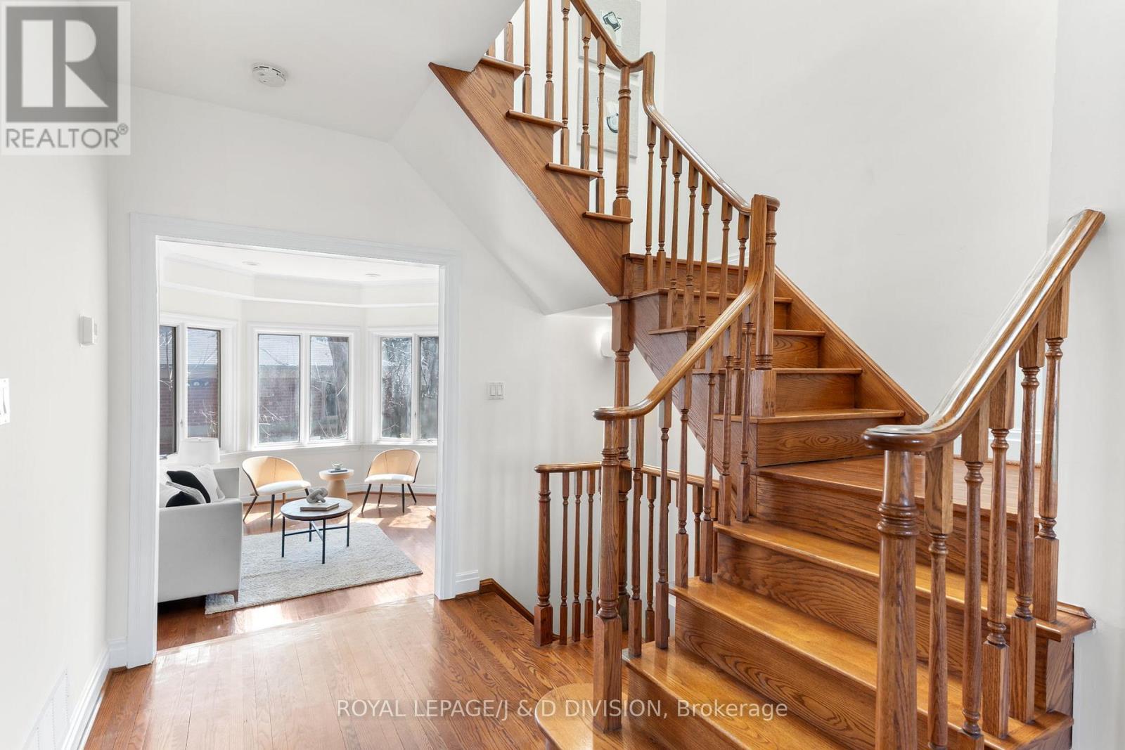 












77 CHAPLIN CRESCENT

,
Toronto,




Ontario
M5P1A4

