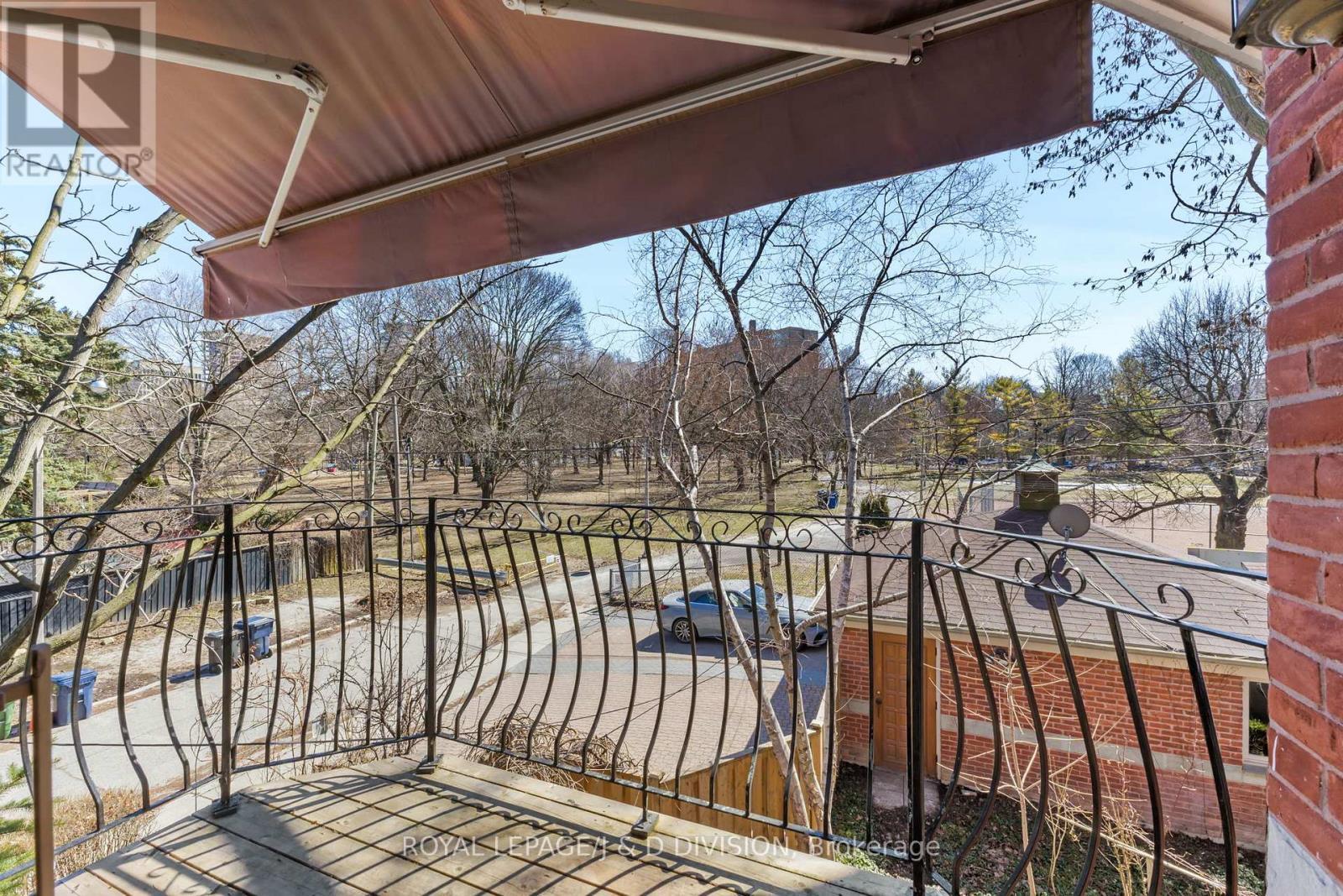 












77 CHAPLIN CRESCENT

,
Toronto,




Ontario
M5P1A4

