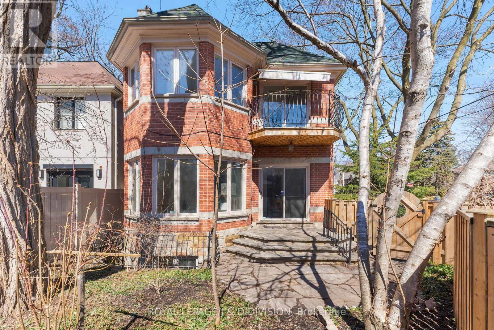 












77 CHAPLIN CRESCENT

,
Toronto,




Ontario
M5P1A4

