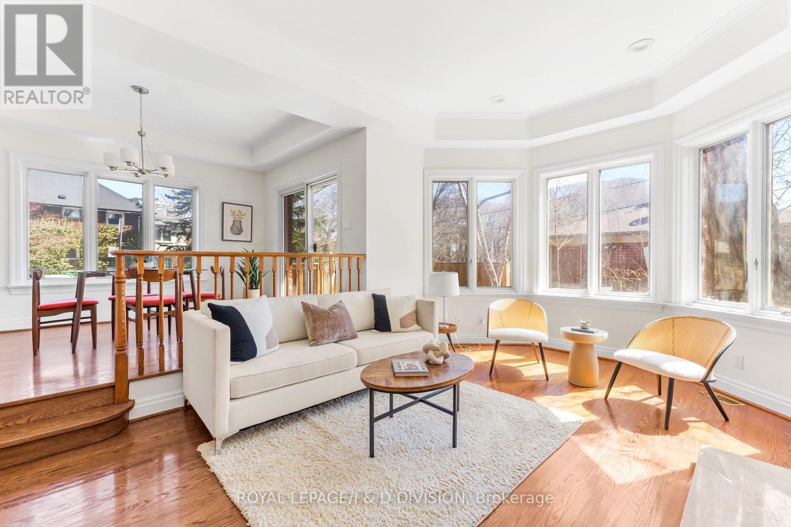 












77 CHAPLIN CRESCENT

,
Toronto,




Ontario
M5P1A4

