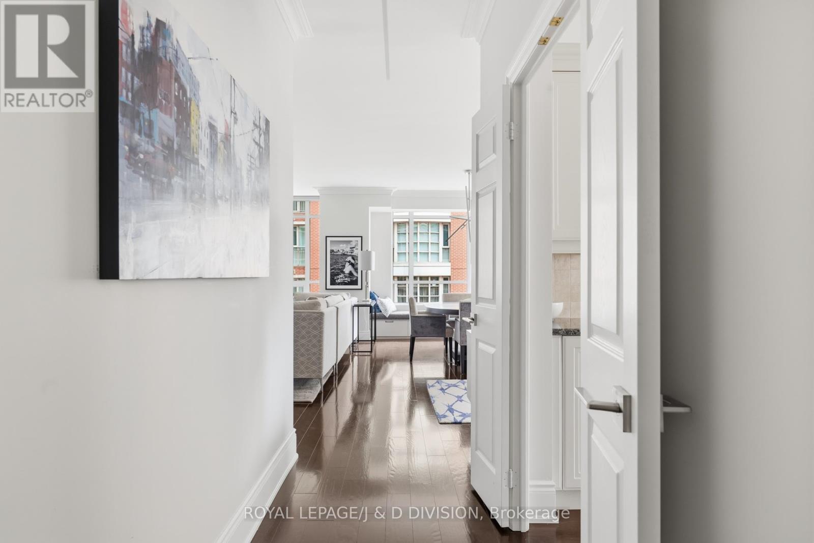 












401 - 55 DELISLE AVENUE

,
Toronto,




Ontario
M4V3C2

