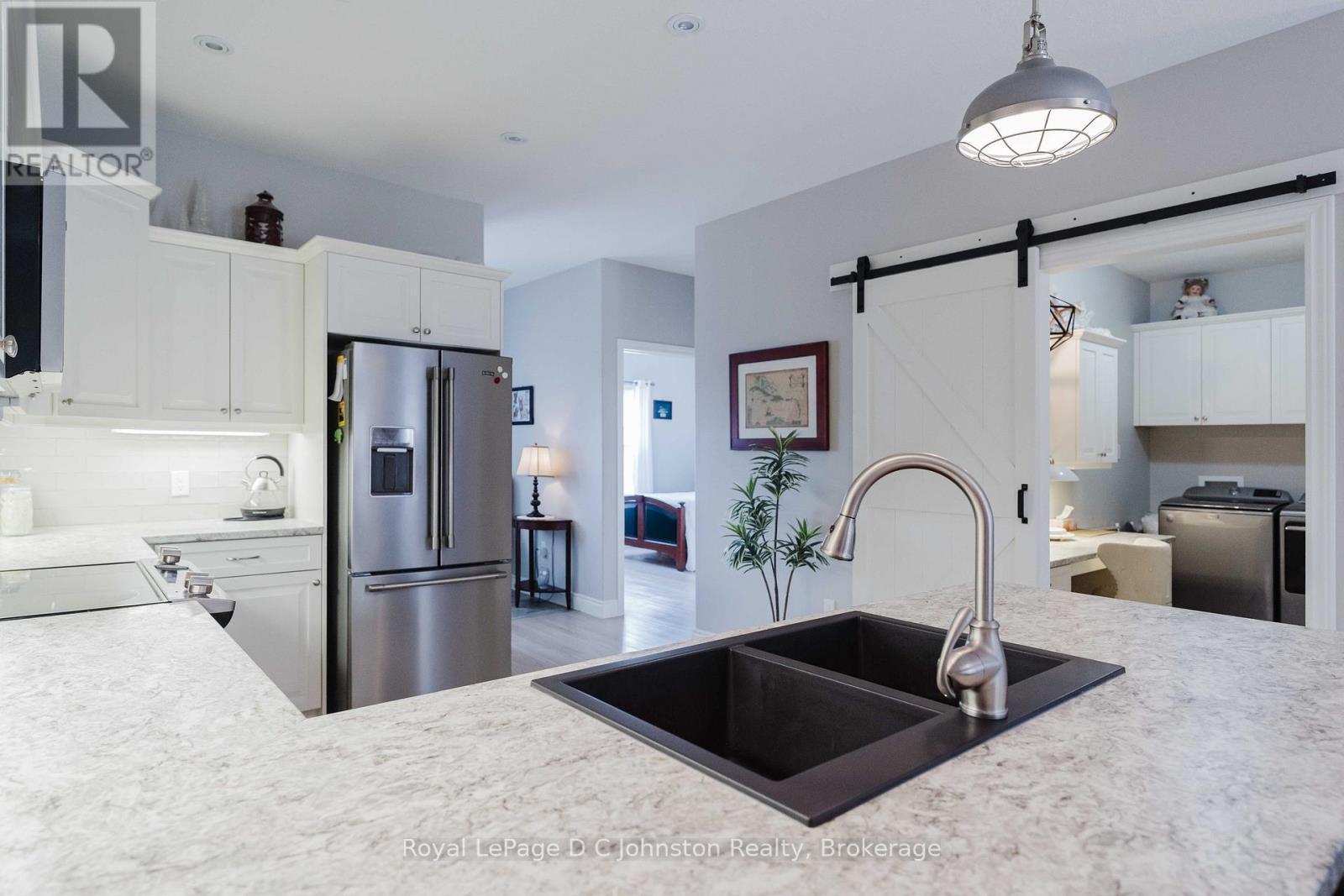 












1062 WATERLOO STREET

,
Saugeen Shores,




Ontario
N0H2C3

