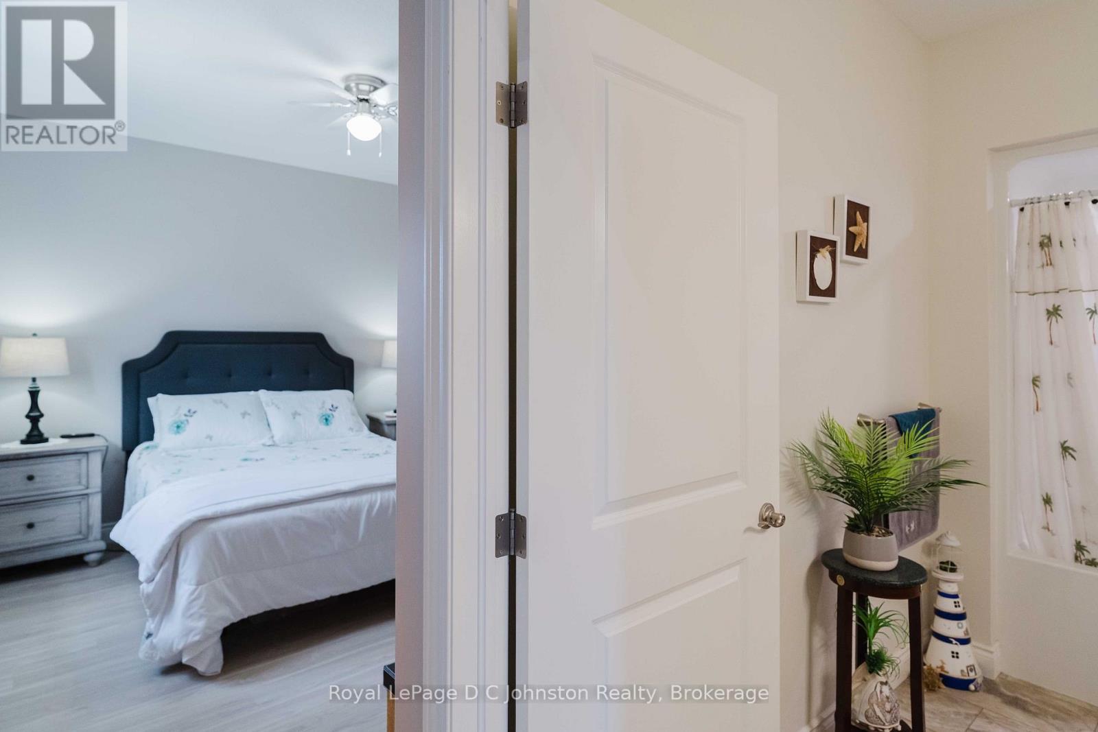 












1062 WATERLOO STREET

,
Saugeen Shores,




Ontario
N0H2C3

