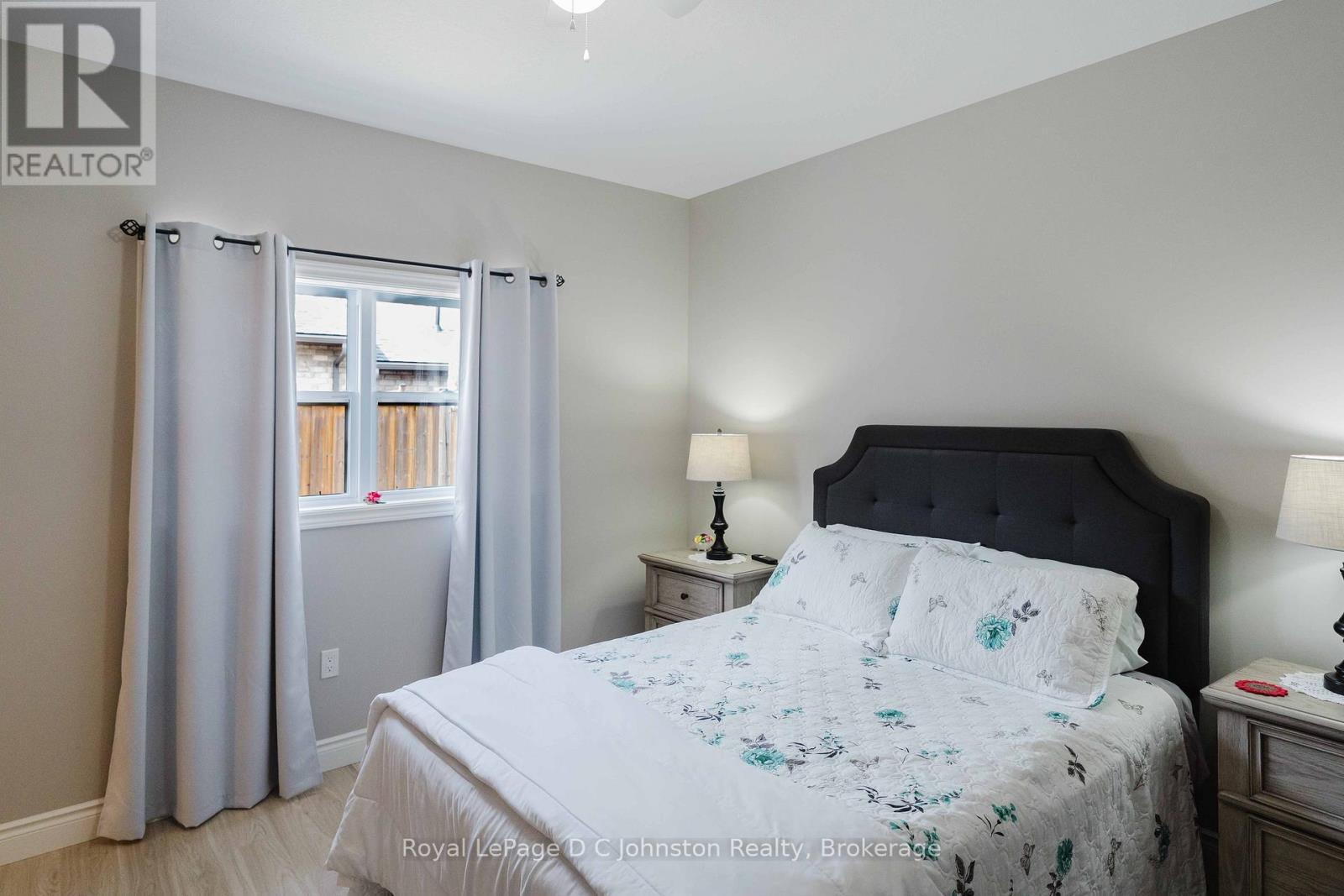 












1062 WATERLOO STREET

,
Saugeen Shores,




Ontario
N0H2C3

