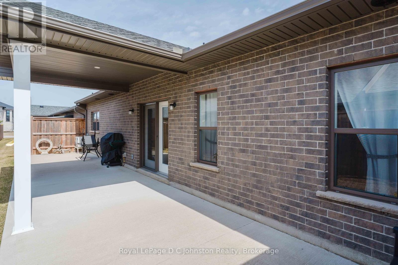 












1062 WATERLOO STREET

,
Saugeen Shores,




Ontario
N0H2C3

