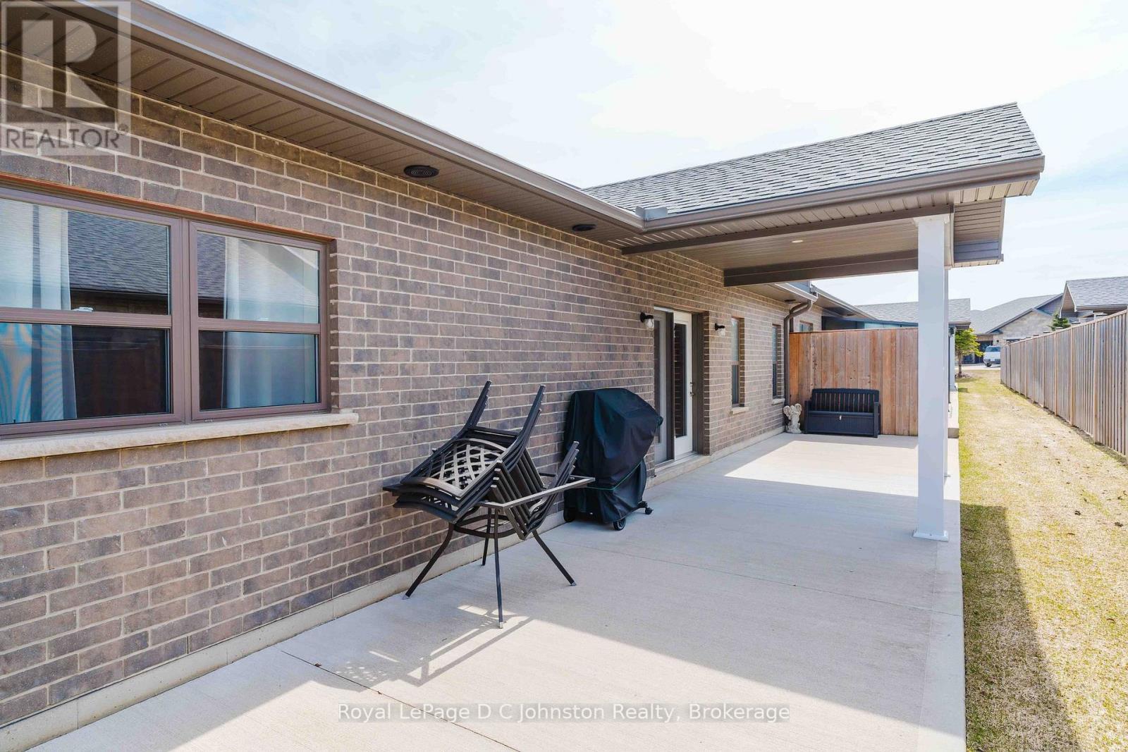 












1062 WATERLOO STREET

,
Saugeen Shores,




Ontario
N0H2C3

