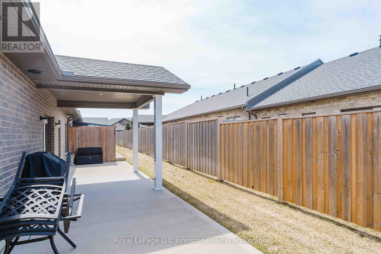 












1062 WATERLOO STREET

,
Saugeen Shores,




Ontario
N0H2C3

