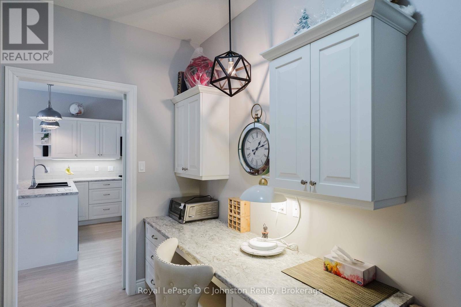 












1062 WATERLOO STREET

,
Saugeen Shores,




Ontario
N0H2C3

