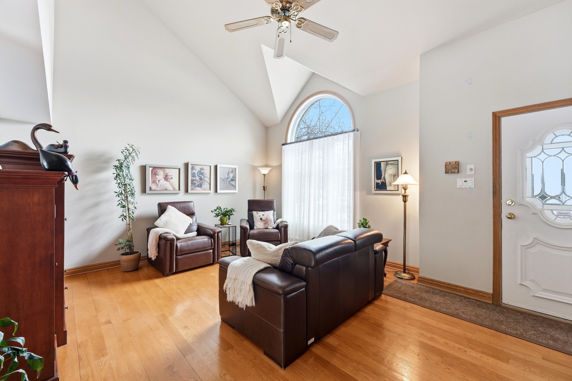 









1171


Rue Rodin

,
Repentigny (Repentigny),




QC
J5Y3M5

