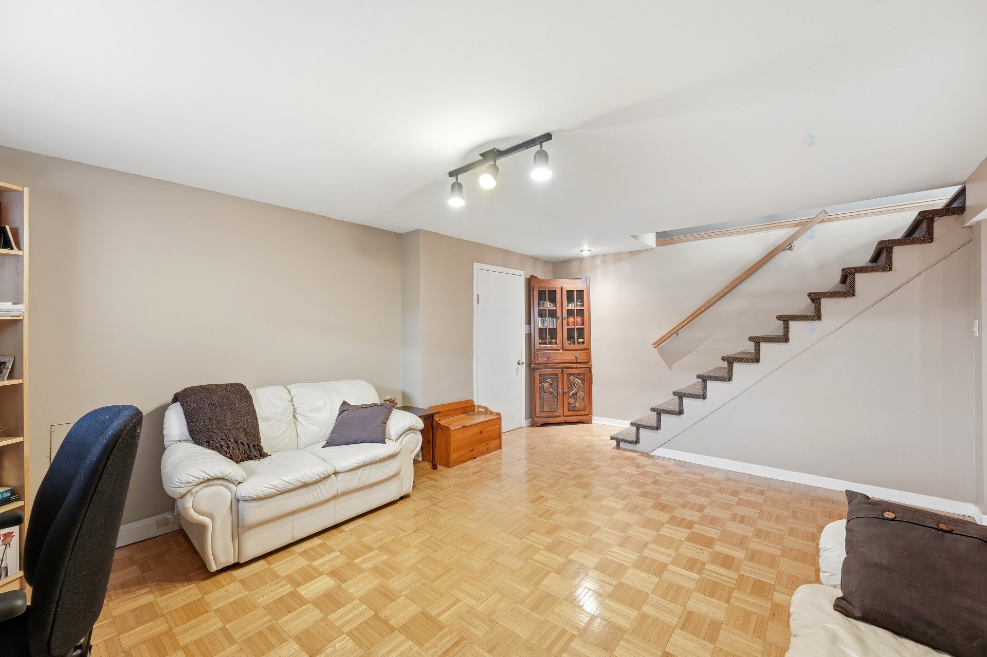 









1171


Rue Rodin

,
Repentigny (Repentigny),




QC
J5Y3M5

