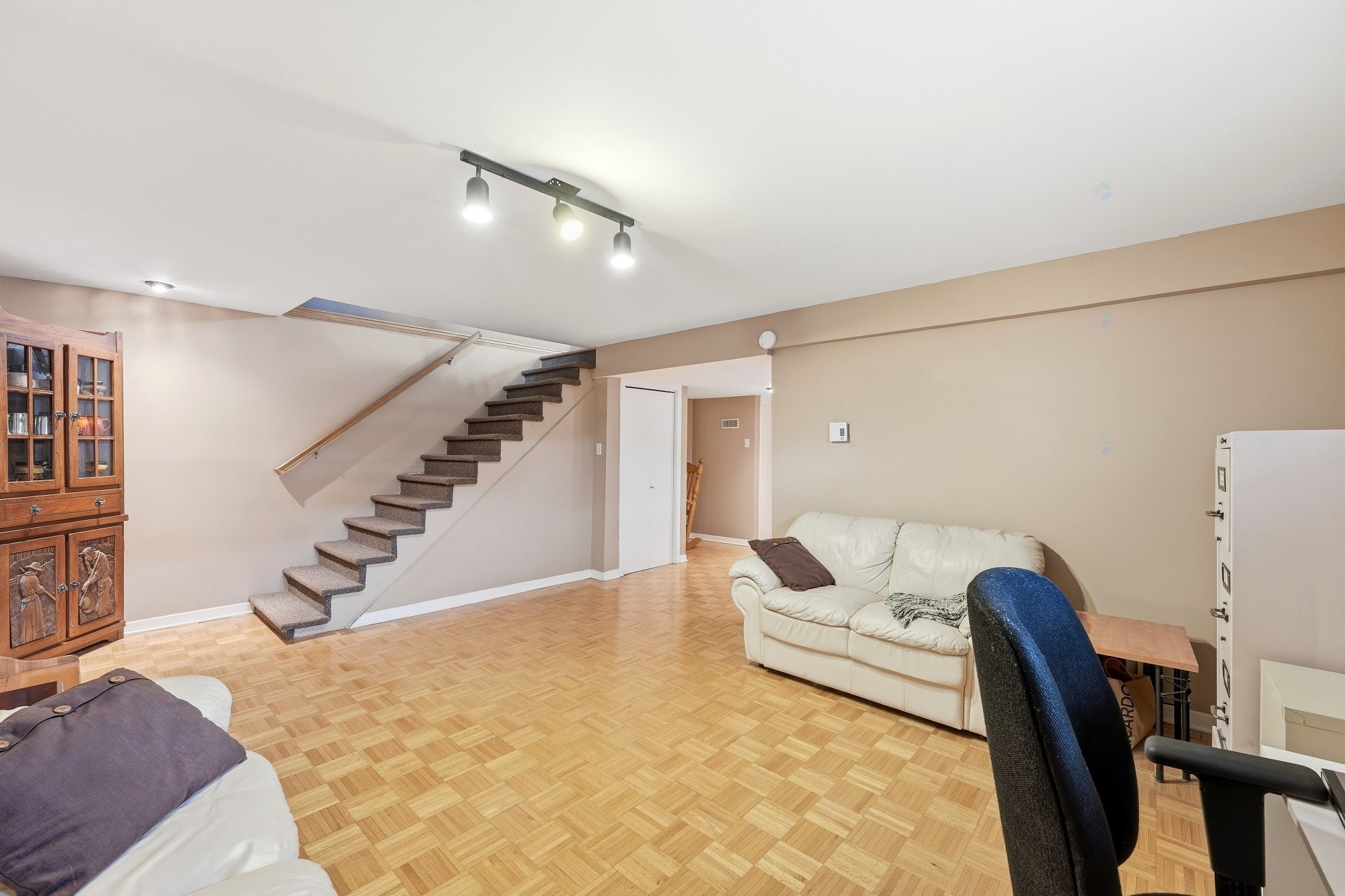 









1171


Rue Rodin

,
Repentigny (Repentigny),




QC
J5Y3M5


