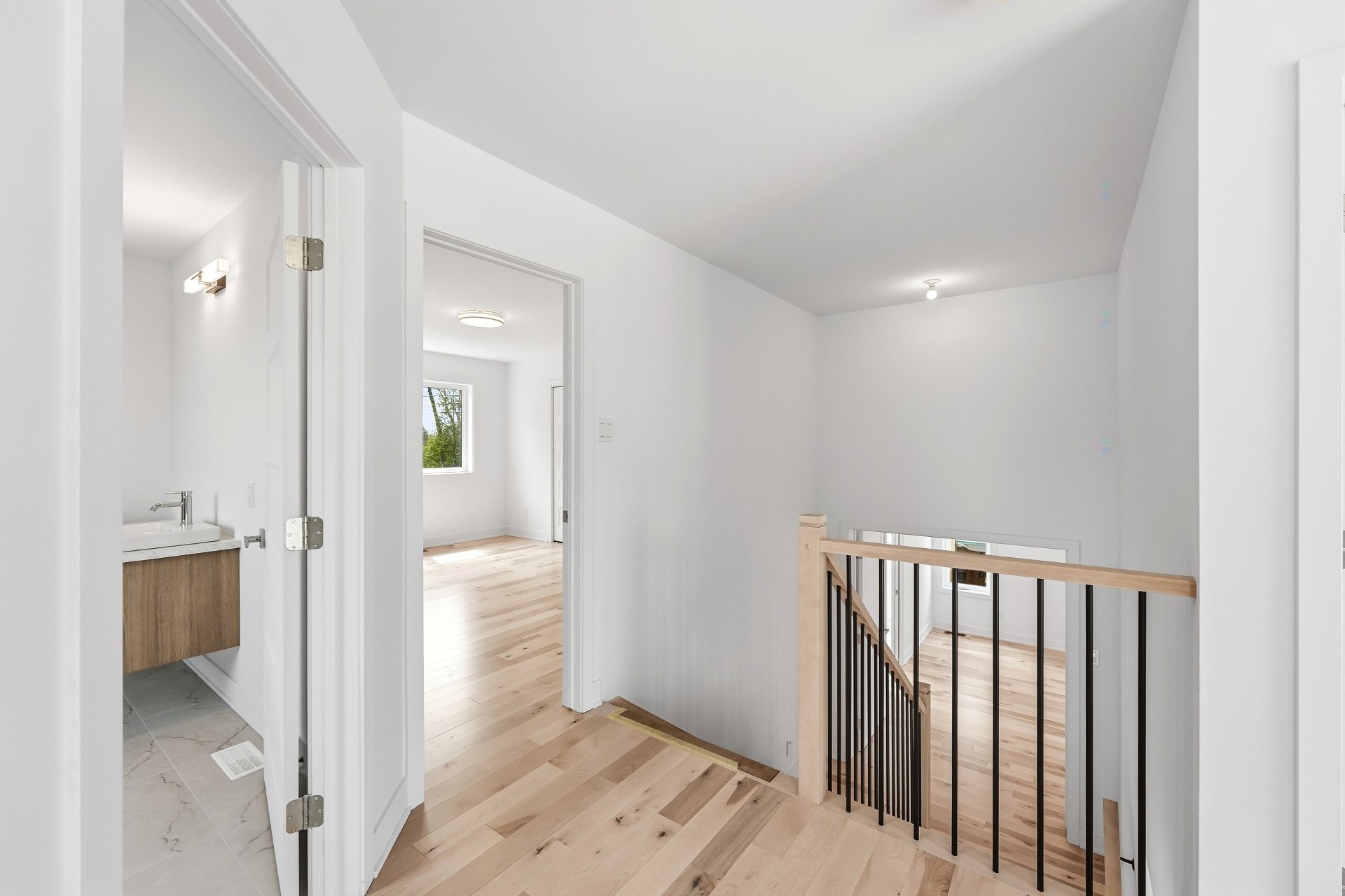 












Rue des Cèdres

,
L'Assomption,




QC
J5W5L3

