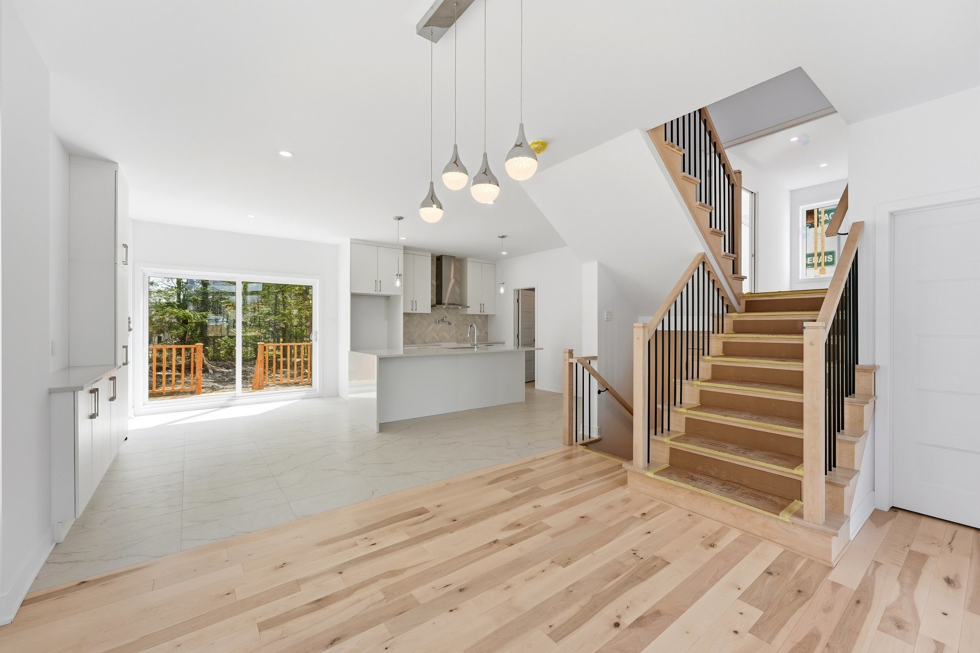 












Rue des Cèdres

,
L'Assomption,




QC
J5W5L3

