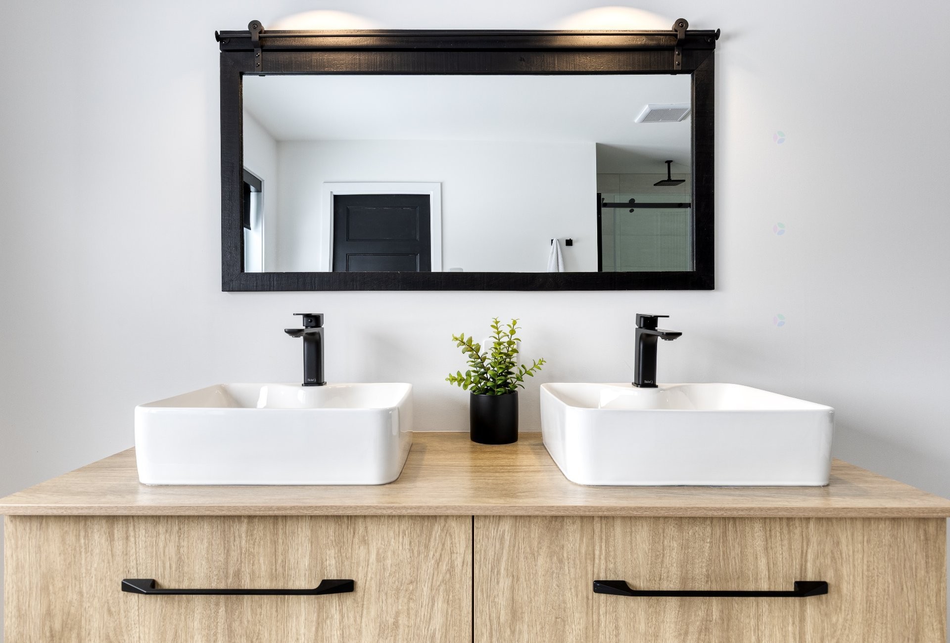 












Rue des Cèdres

,
L'Assomption,




QC
J5W5L3

