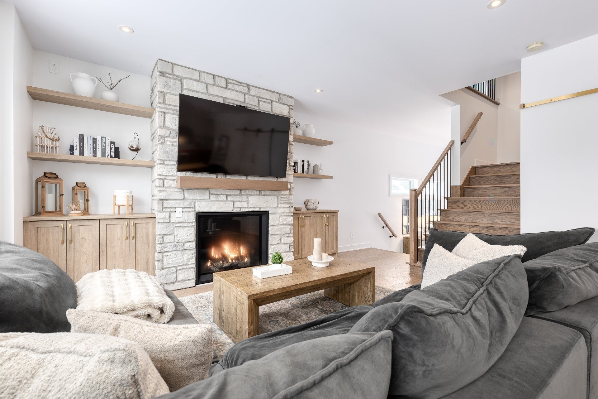 












Rue des Cèdres

,
L'Assomption,




QC
J5W5L3

