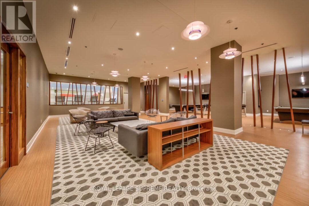 












604 - 111 ST CLAIR AVENUE W

,
Toronto,




Ontario
M4V1N5

