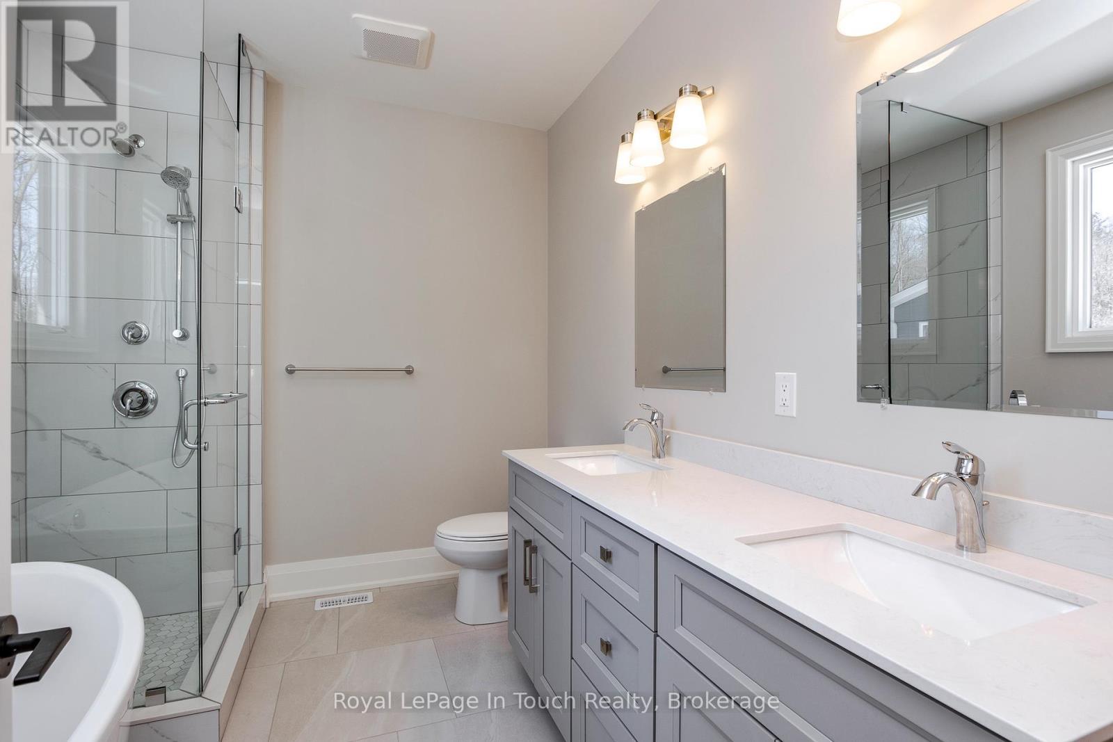 












125 TALL PINES DRIVE

,
Tiny,




Ontario
L9M0H4

