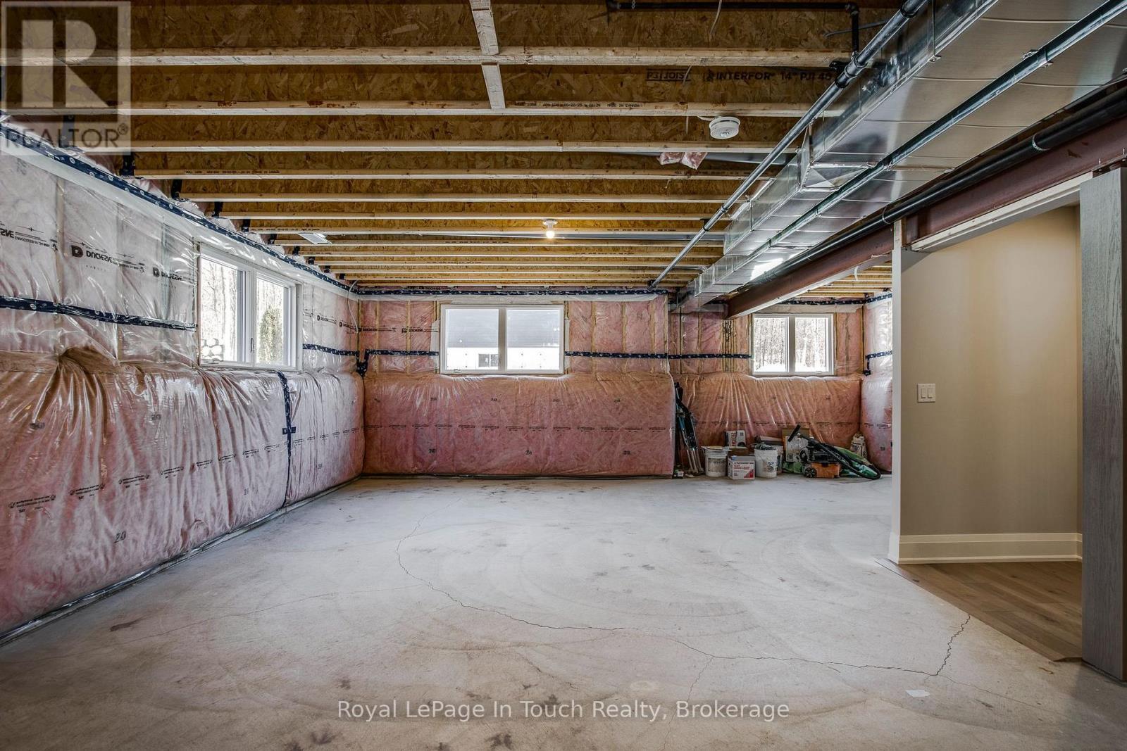 












125 TALL PINES DRIVE

,
Tiny,




Ontario
L9M0H4

